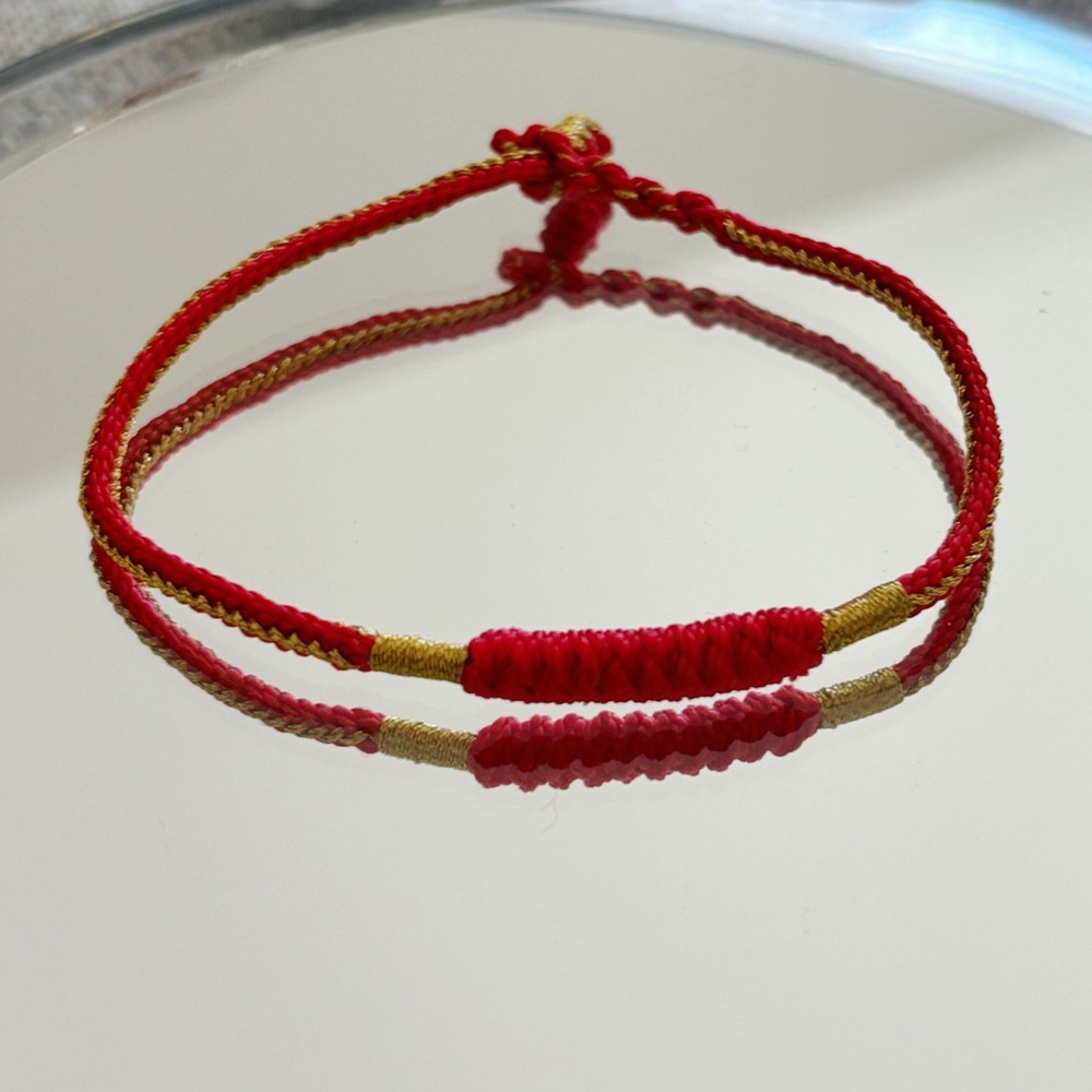 Adjustable Lucky Red and Gold Bracelet – Festive Friendship